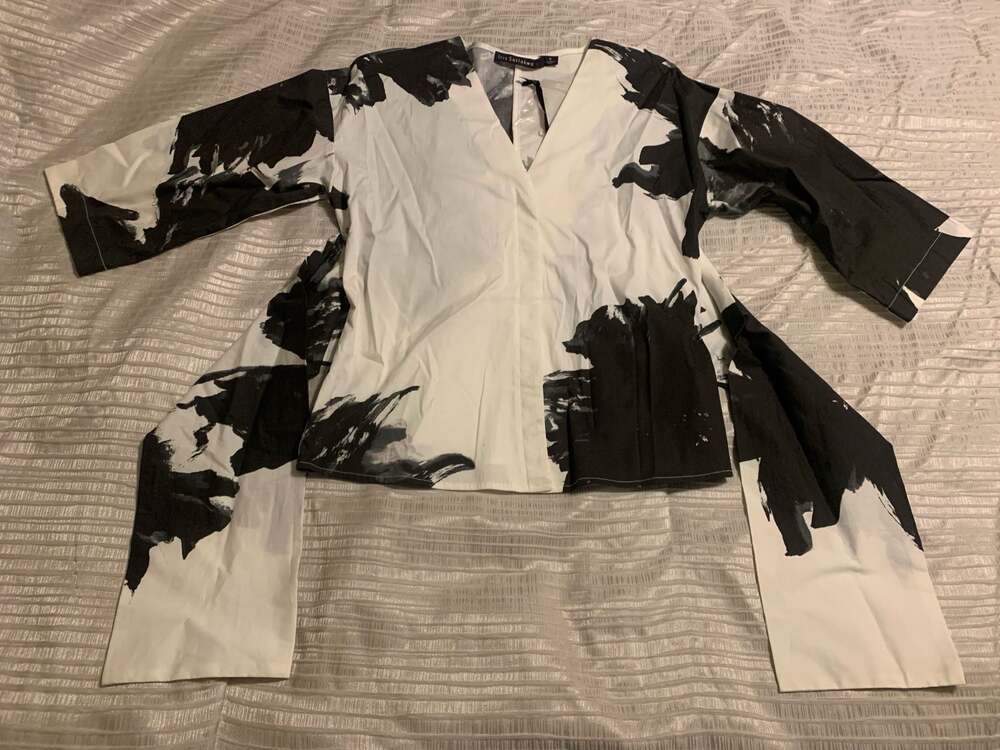 Iris Setlakwe Black and White Artsy Print V-Neck Tie-Waist Blouse Size 8 NWT